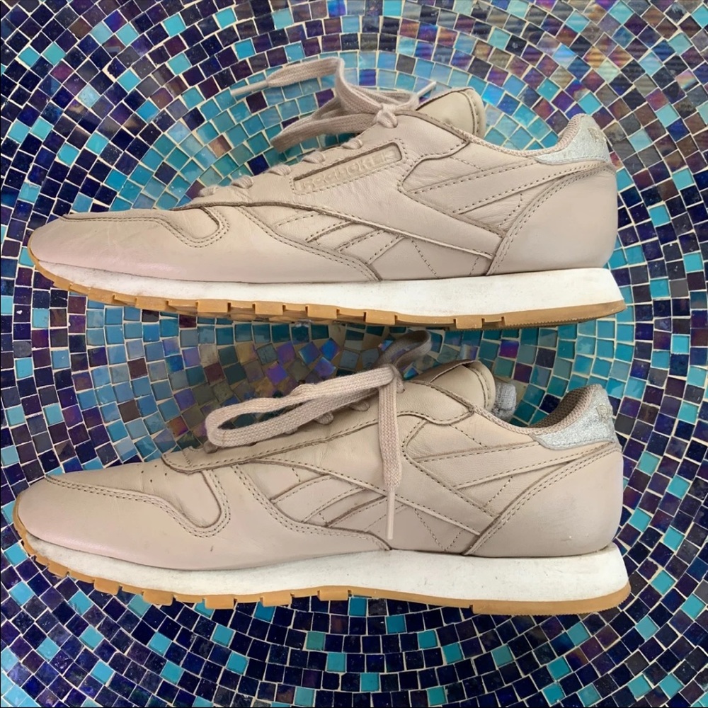 Nude Reebok Classics - Picture 7 of 12